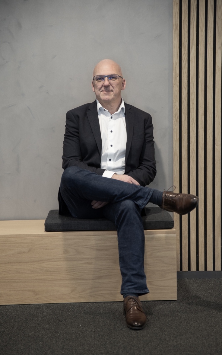 henrik lundum ceo novi.